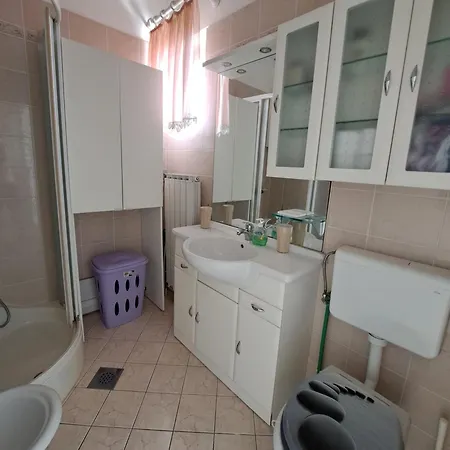 J&m Apartma