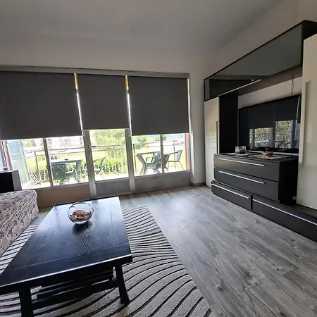 Apartment J&m Apartma *