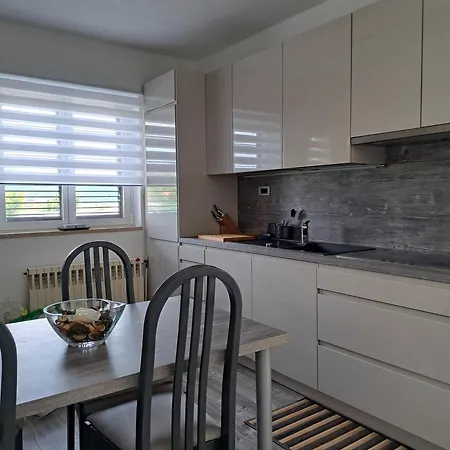 J&m Apartma
