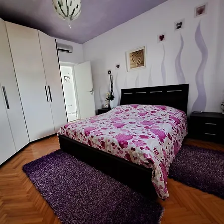 J&m Apartma *